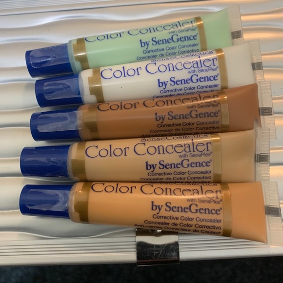 Concealer - Picture 1 of 1